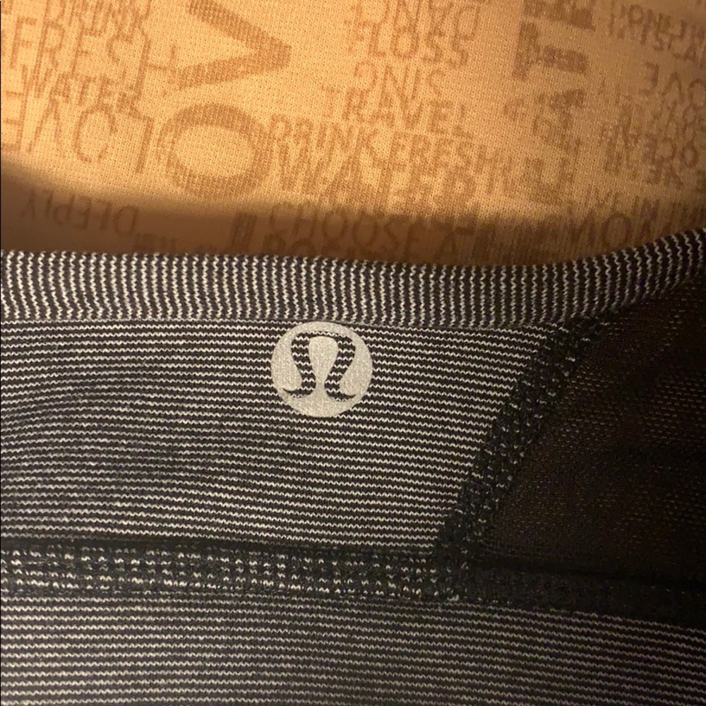 Lululemon Flow Y Bra IV - Picture 4 of 6